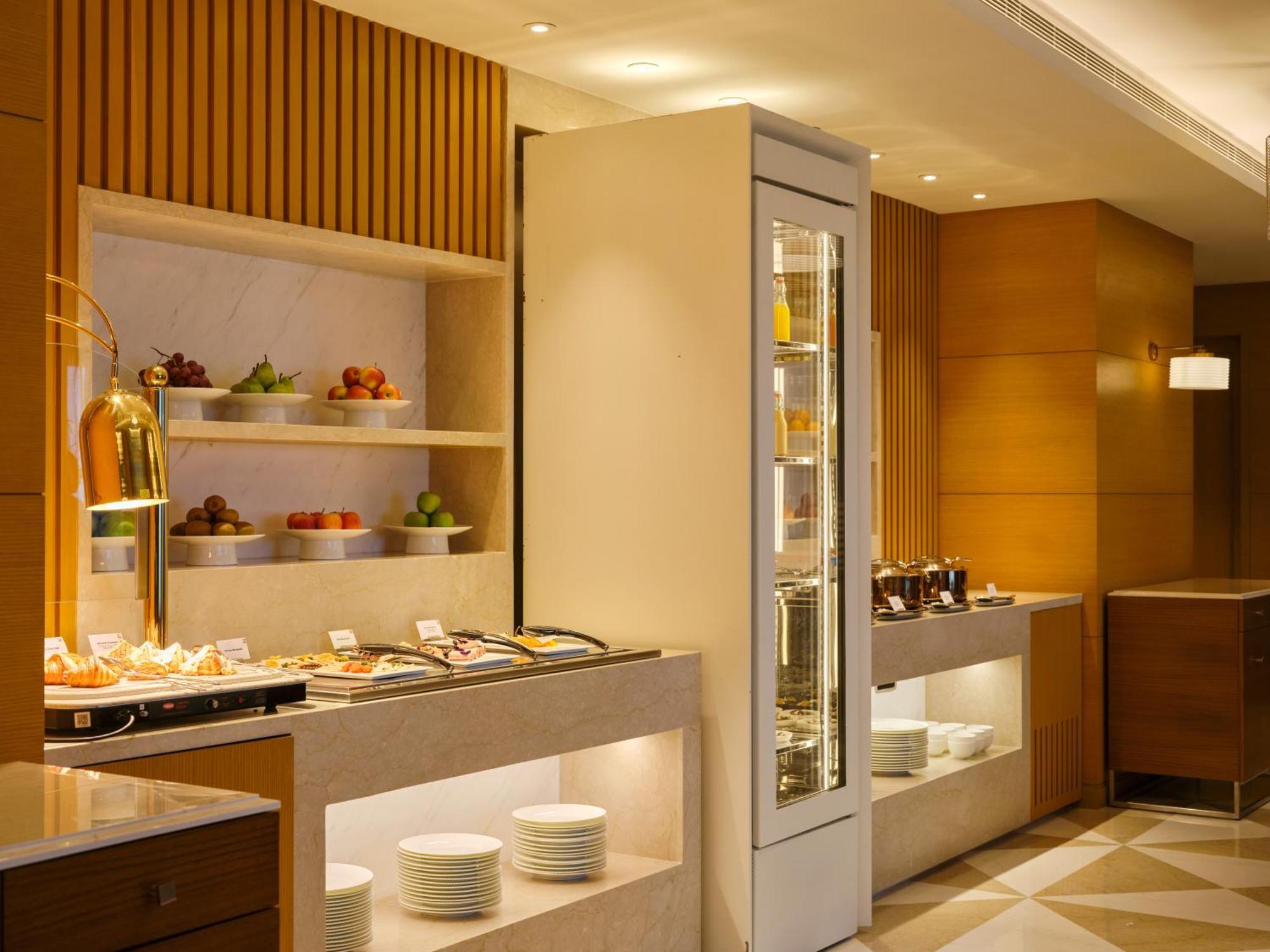 The Leela Hyderabad Banjara Hills Hotel Buitenkant foto