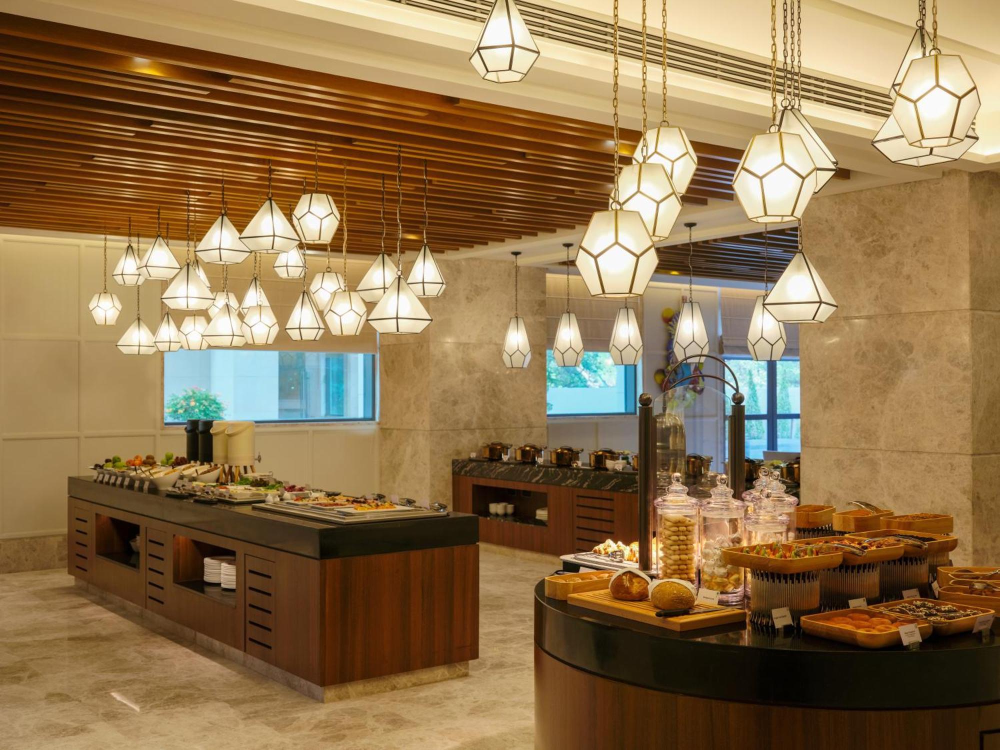 The Leela Hyderabad Banjara Hills Hotel Buitenkant foto
